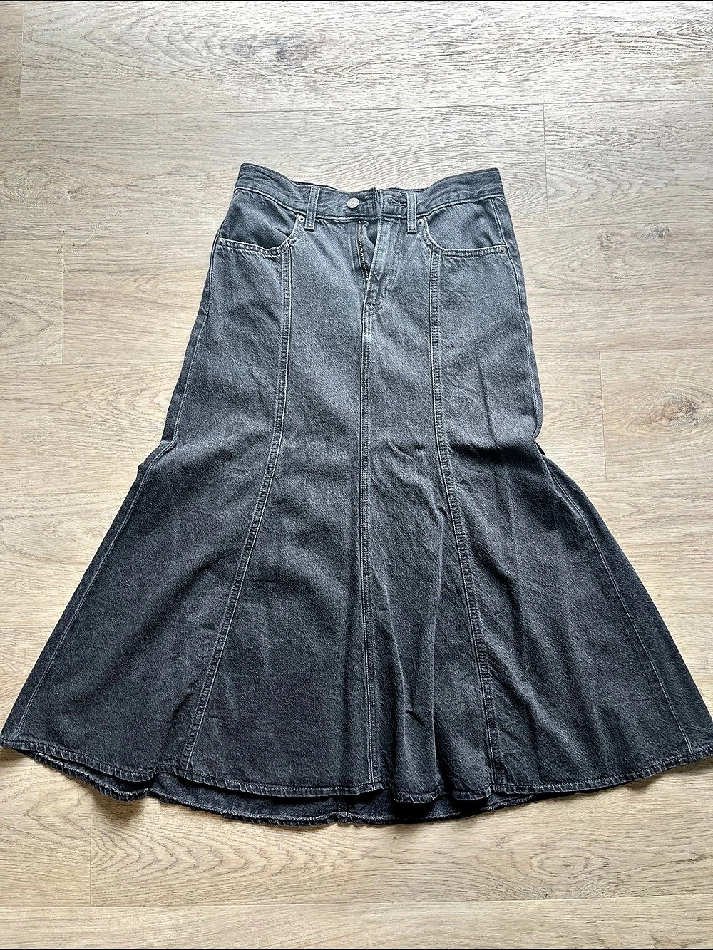 Levi's Seamed Flare Maxi Skirt Denim Maxi Skirt Waist 27